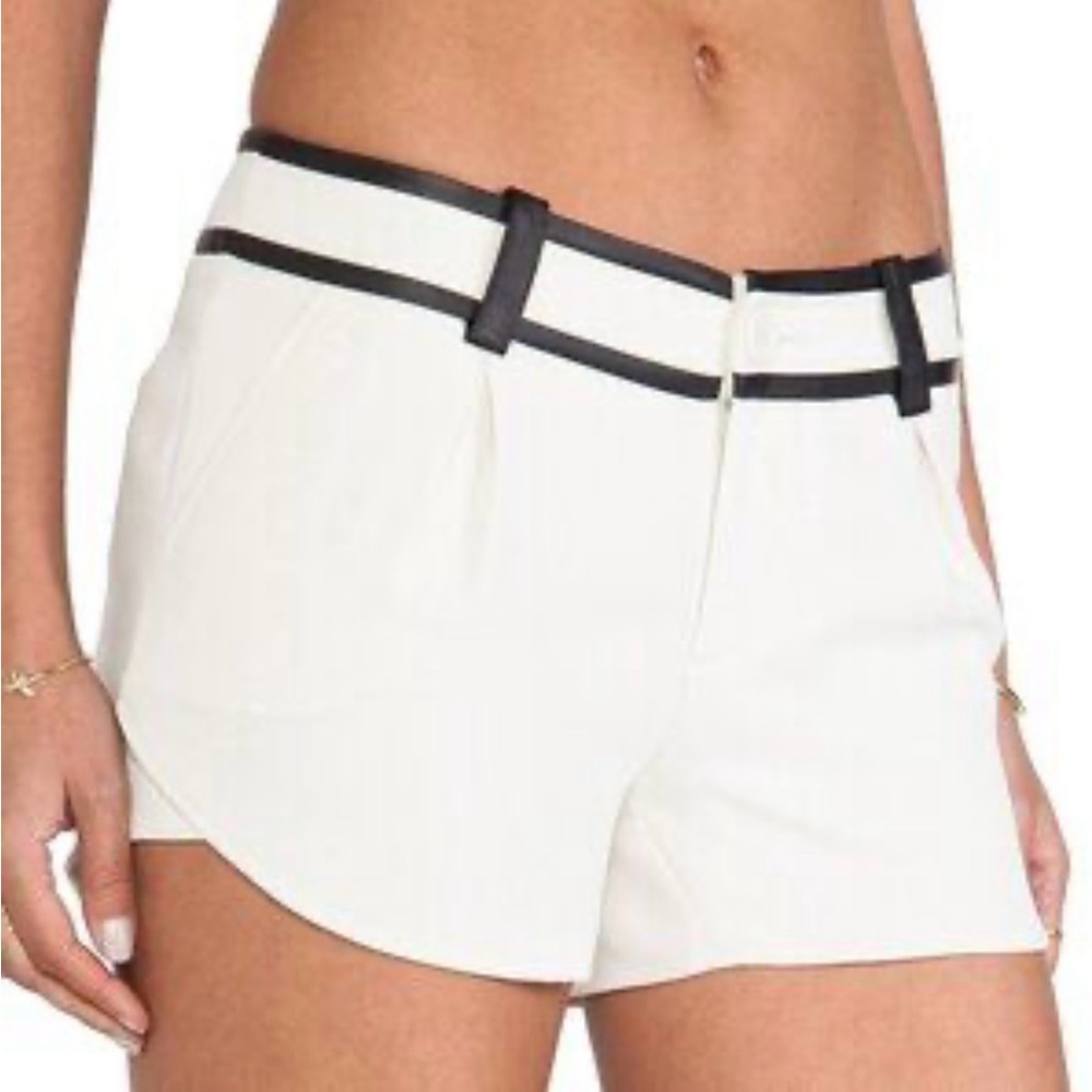 Alice + Olivia Cady Shorts 6 - Picture 1 of 8